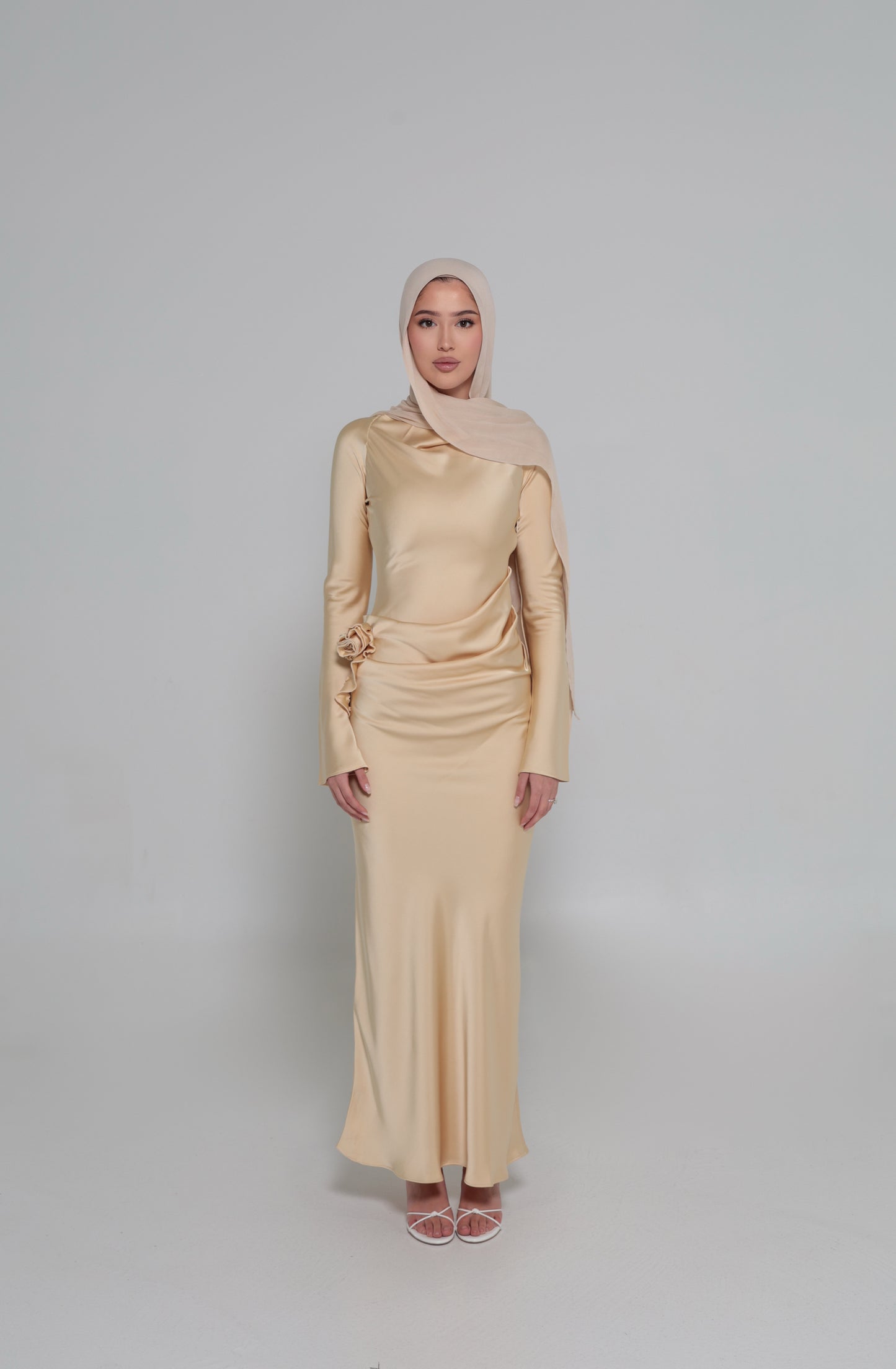Lilia Silk