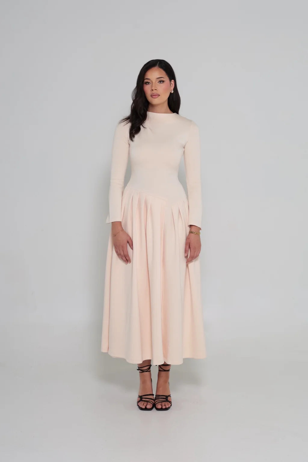 burgundy maxi dress sleeves Solarium | Burgundy Long-Sleeve Maxi Dress With Gold Detail